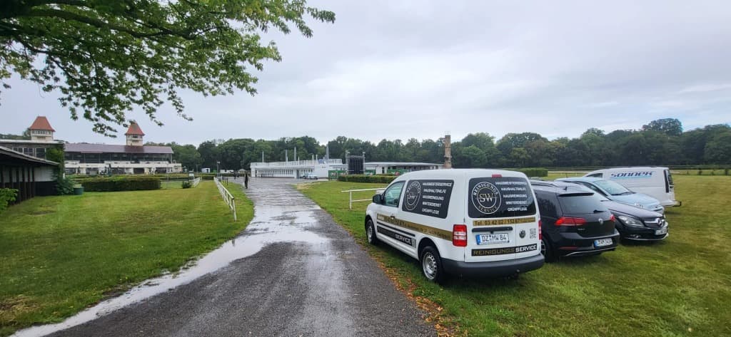 Wuttke Reinigungsservice Einsatzfahrzeug